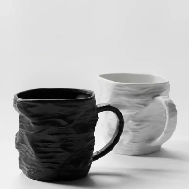 Ceramic Wrinkled Texture Mug with Irregular Edges and Underglaze Finish, 380ml